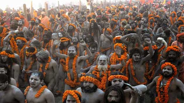 इंजीनियर से लेकार मैनेजमेंट ग्रेजुएट तक 10000 लोग नागा साधु बने
