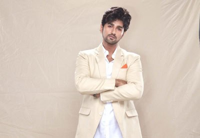 निशांत सिंह मल्कानी का फिल्म तमाशा के साथ कॉस्मिक लिंक