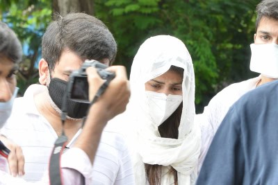 ईडी को सुशांत और रिया के बैंक खातों के बीच नहीं मिला कोई बड़ा लेनदेन