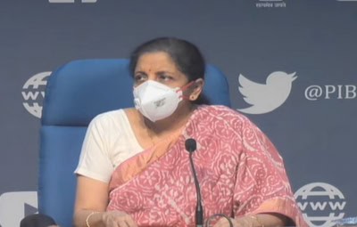ऋण पुनर्गठन के लिए केंद्र आरबीआई से बात कर रहा : सीतारमण