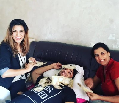सुशांत के परिवार ने साथ में देखी थी एमएस धोनी : द अनटोल्ड स्टोरी