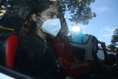 रिया ने किए बड़े खुलासे, कई बॉलीवुड हस्तियां भी आ सकती हैं जांच के दायरे में
