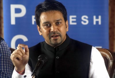 अब्दुल्ला-मुफ्ती परिवार ने जम्मू-कश्मीर के युवाओं के साथ सौतेला व्यवहार किया : अनुराग ठाकुर
