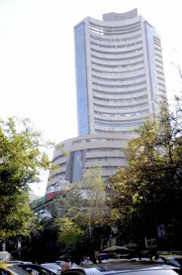 जोरदार लिवाली से नई ऊंचाइयों पर बंद हुए सेंसेक्स, निफ्टी (राउंडअप)