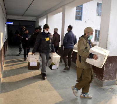 जम्मू-कश्मीर डीडीसी चुनाव : भाजपा और गुपकर समूह में कांटे की टक्कर