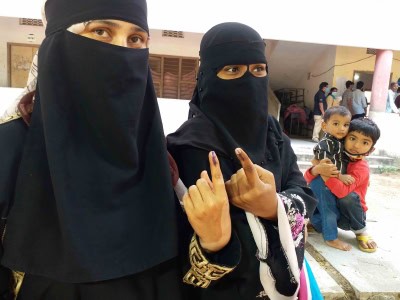 जम्मू-कश्मीर में पंच उपचुनाव के दूसरे चरण में 65 फीसदी मतदान