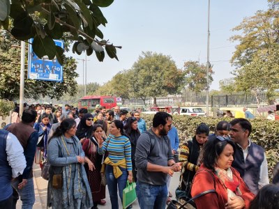 भारत बंद में शामिल टीचर्स ने बनाई ह्यूमन चेन
