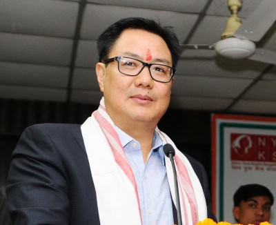 शतरंज खिलाड़ियों का पैसा वापस लौटाएगी कुरियर कंपनी : रिजिजू