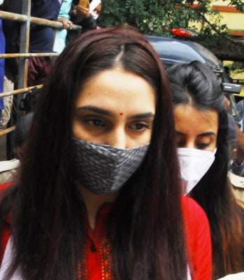 सैंडलवुड ड्रग केस : सुप्रीम कोर्ट ने रागिनी द्विवेदी को जमानत दी