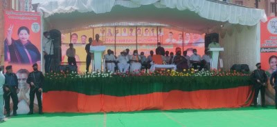 चेन्नई, 31 मार्च (आईएएनएस)। उत्तर प्रदेश के मुख्यमंत्री योगी आदित्यनाथ ने कहा है कि द्रमुक और कांग्रेस तमिलनाडु में महिलाओं की गरिमा की रक्षा करने में विफल रही हैं।