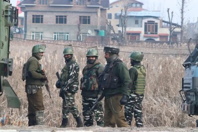 जम्मू-कश्मीर में 2 आतंकी मॉड्यूल का भंडाफोड़, आईईडी विस्फोट टला