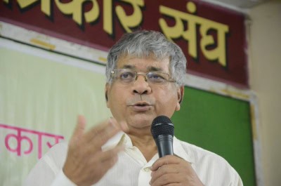 लेटर बम : प्रकाश अंबेडकर ने महाराष्ट्र में राष्ट्रपति शासन की मांग की