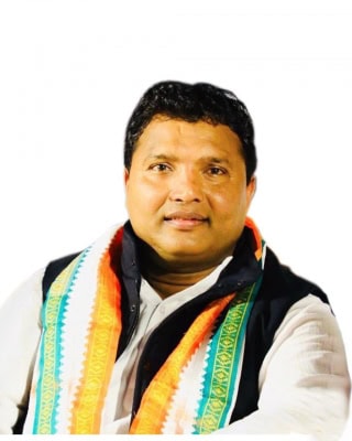 युवा कांग्रेस प्रमुख ने महामारी के बीच लोगों की मदद कर मिसाल पेश की