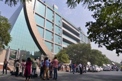 सीबीआई ने महाराष्ट्र के पूर्व गृहमंत्री के खिलाफ दर्ज किया मामला, कई ठिकानों पर छापेमारी