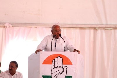 कांग्रेस ने भारत-पाकिस्तान मध्यस्थता के बीच यूएई की भूमिका पर उठाए सवाल