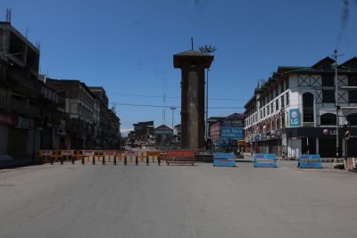 जम्मू-कश्मीर में कुछ ढील के साथ बढ़ाया गया लॉकडाउन
