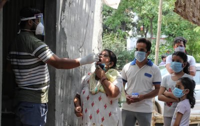 भारत की कोविड मरीजों की संख्या 4.03 लाख तक पहुंची, 24 घंटे में 4,092 की मौत (लीड-1)