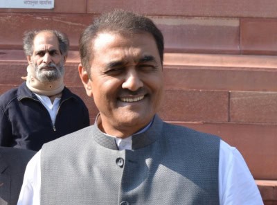 एआईएफएफ के अध्यक्ष प्रफुल्ल ने भारतीय फुटबॉल टीम के साथ की चर्चा