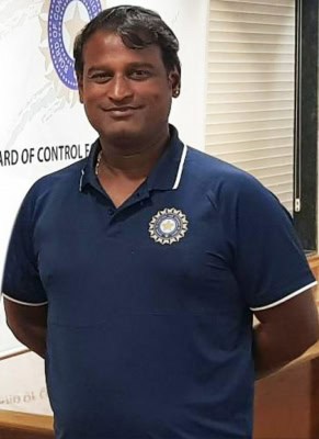 भारतीय महिला क्रिकेट टीम के मुख्य कोच बने पवार (लीड-1)
