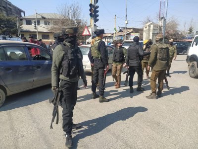 जम्मू-कश्मीर पुलिस ने 6 युवाओं को आतंकी संगठन में शामिल होने से रोका