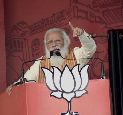 पीएम मोदी ने महाराष्ट्र के मुख्यमंत्री की कोविड से लड़ने के उपाय की तारीफ की