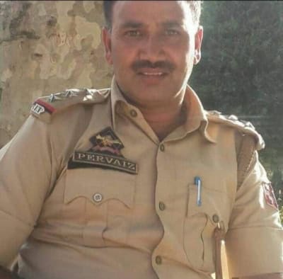 जम्मू-कश्मीर : 2 आतंकियों ने पिस्तौल से की पुलिस इंस्पेक्टर की हत्या