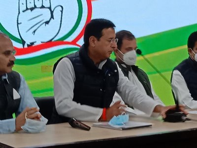 जम्मू-कश्मीर को पूर्ण राज्य का दर्जा दें, चुनाव कराएं : कांग्रेस