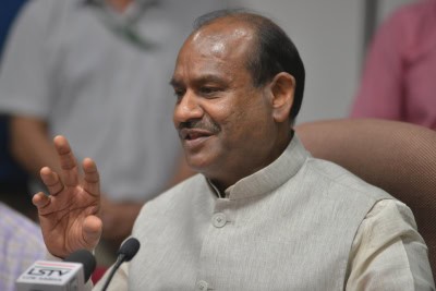 लोकसभा अध्यक्ष विधायी निकायों के पीठासीन अधिकारियों से मिलेंगे