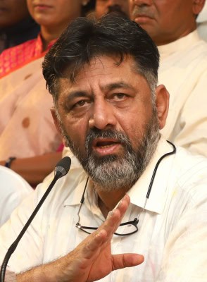 कर्नाटक कांग्रेस ने किसानों के लिए राहत पैकेज की मांग की